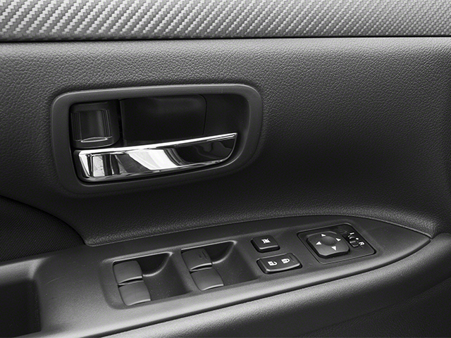 2014 Mitsubishi Outlander SE