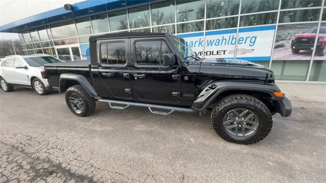 2024 Jeep Gladiator Sport S