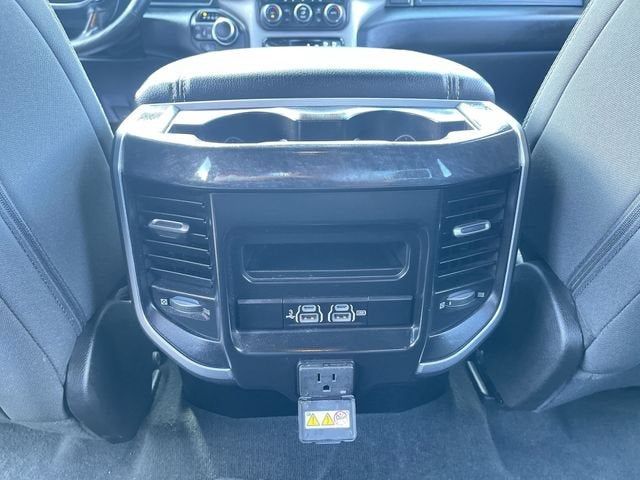 2020 RAM 1500 Big Horn Crew Cab 4x4 5'7" Box