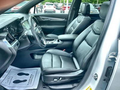 2024 Cadillac XT6 Luxury