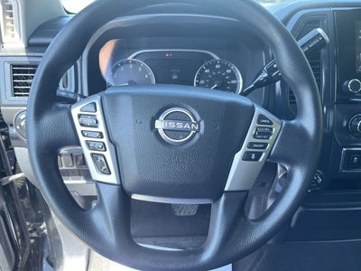 2023 Nissan TITAN Crew Cab SV 4x4