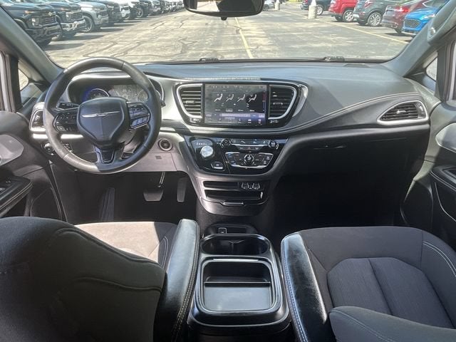 2023 Chrysler Pacifica Touring