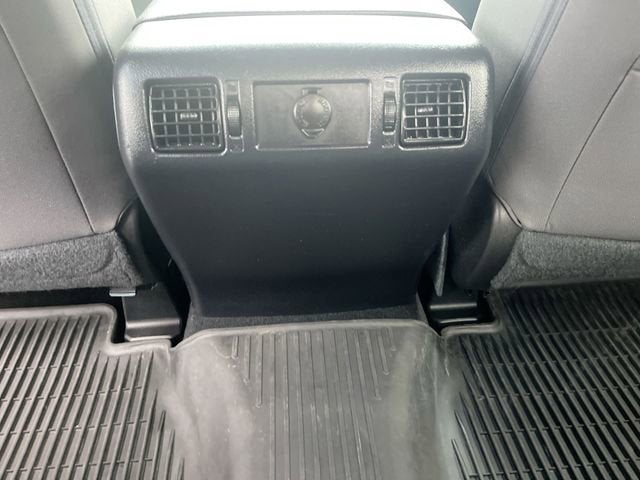 2017 Toyota Tundra SR5 5.7L V8