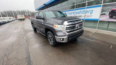 2017 Toyota Tundra SR5 5.7L V8