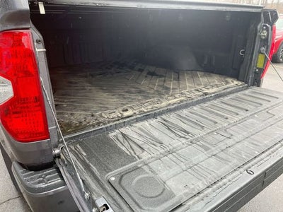 2017 Toyota Tundra SR5 5.7L V8