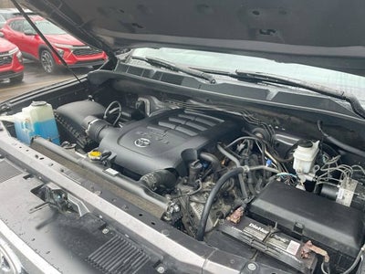 2017 Toyota Tundra SR5 5.7L V8