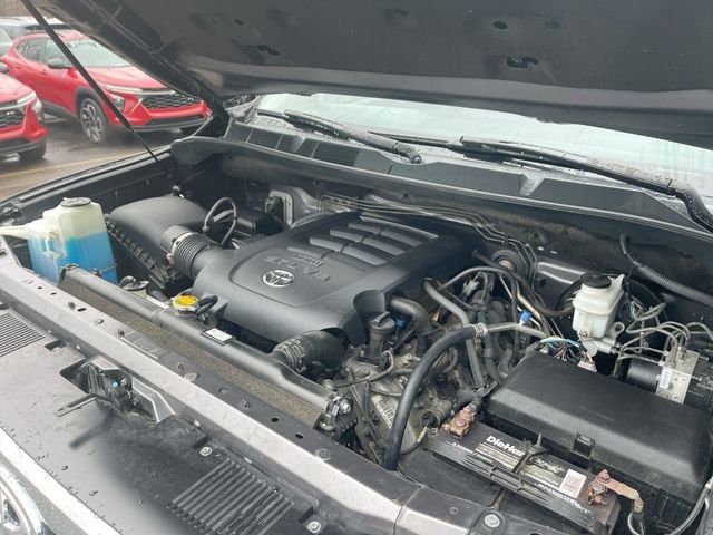 2017 Toyota Tundra SR5 5.7L V8