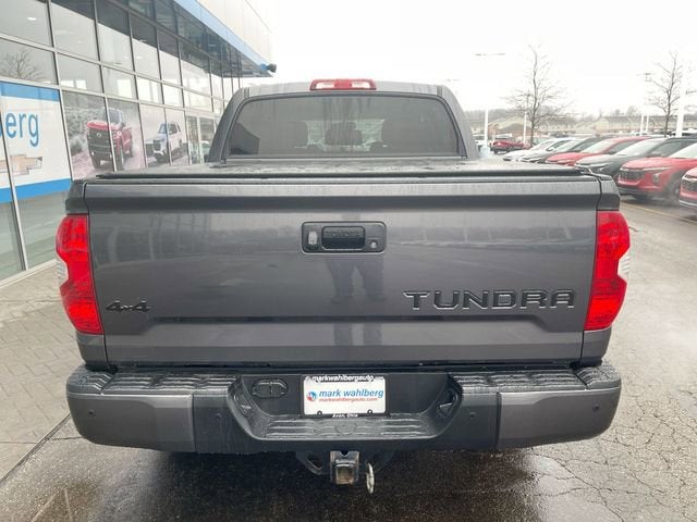 2017 Toyota Tundra SR5 5.7L V8