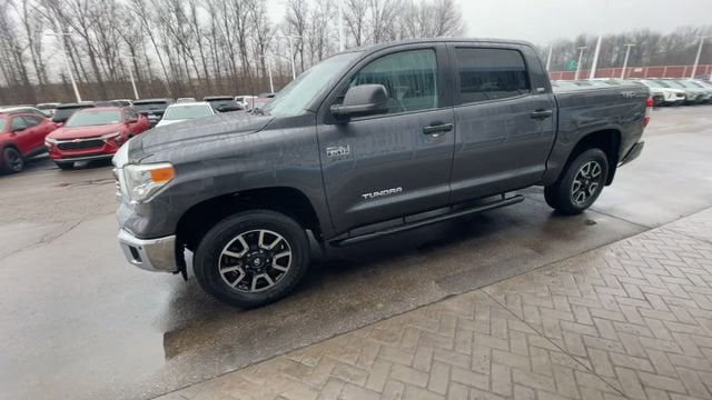 2017 Toyota Tundra SR5 5.7L V8