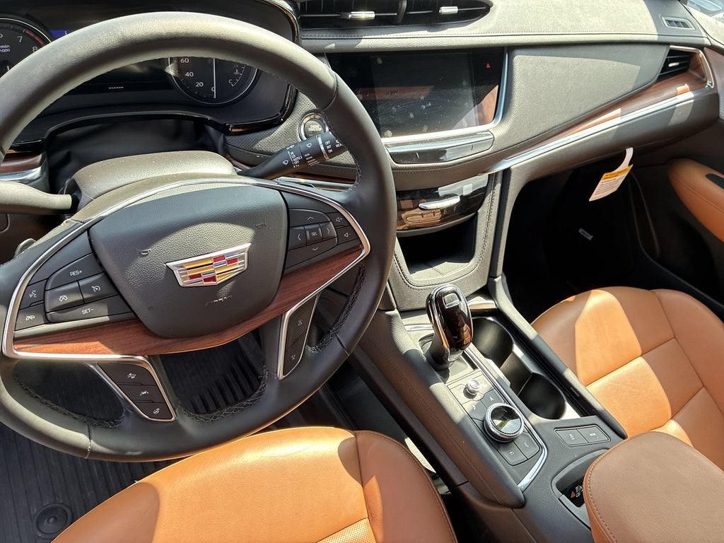 2025 Cadillac XT5 Premium Luxury
