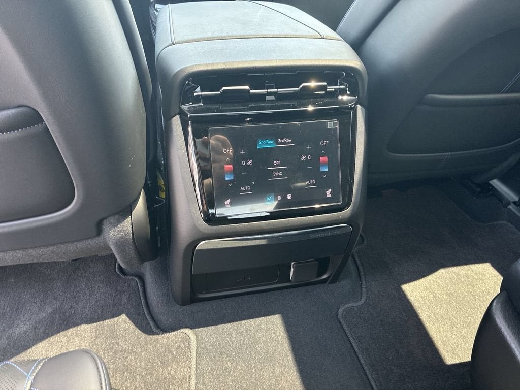 2025 Cadillac ESCALADE IQ Luxury 1