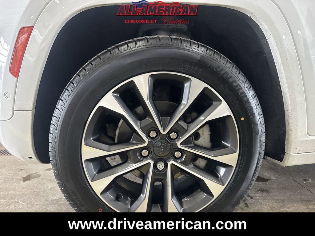 2022 Jeep Grand Cherokee Overland