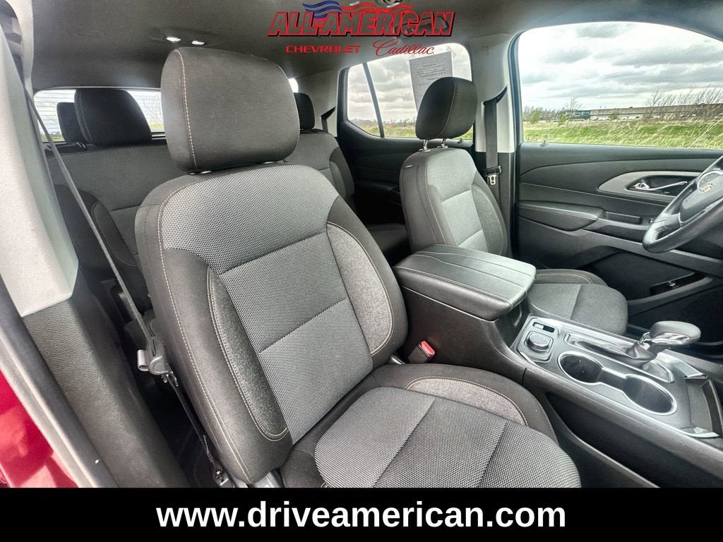 2021 Chevrolet Traverse LT Cloth