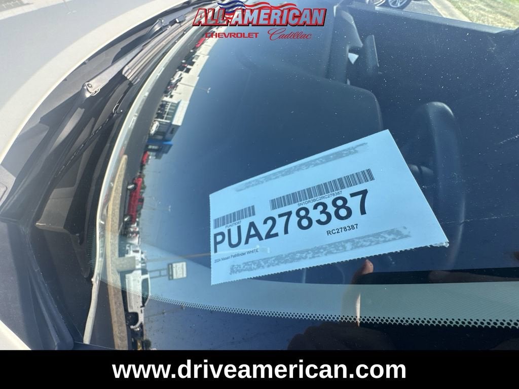 2024 Nissan Pathfinder SV