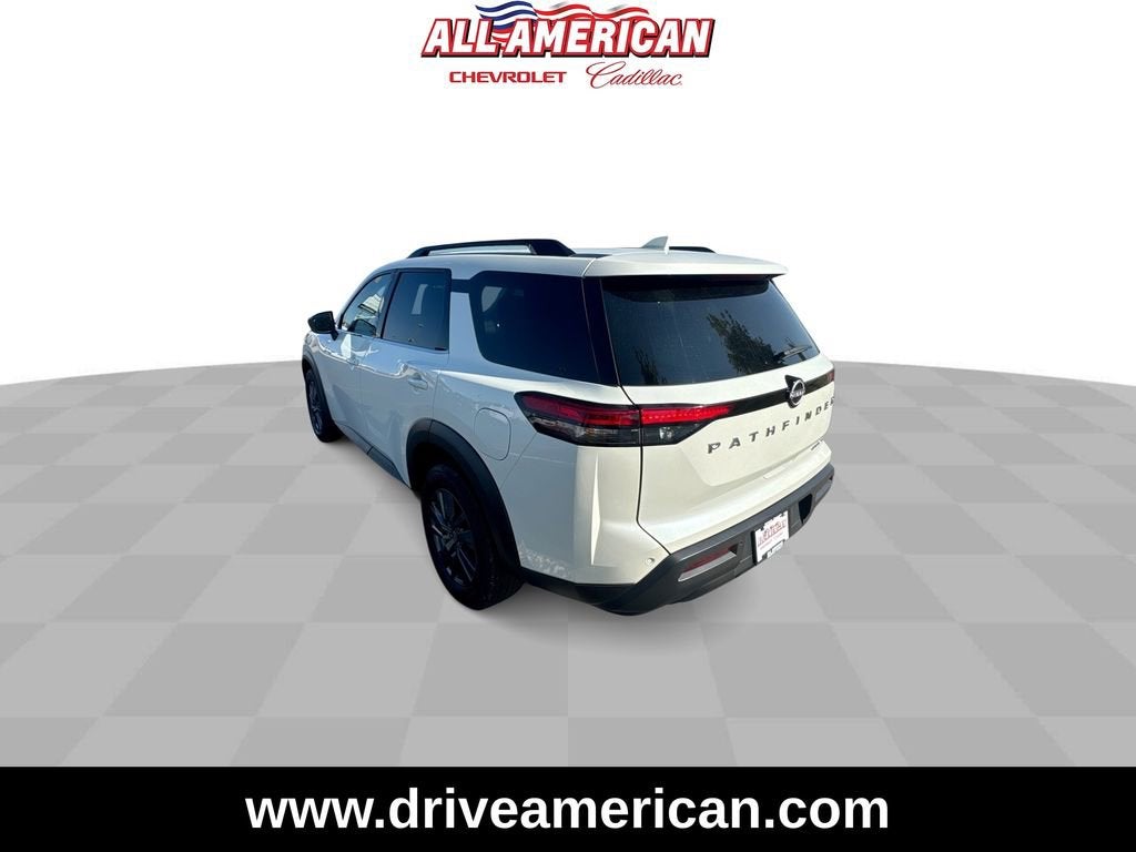 2024 Nissan Pathfinder SV