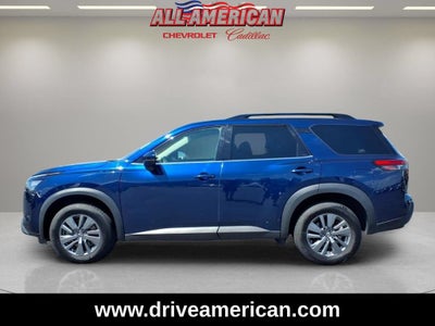 2024 Nissan Pathfinder SV