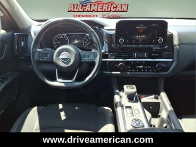 2024 Nissan Pathfinder SV