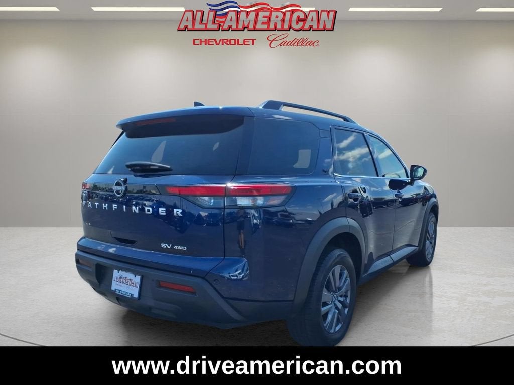 2024 Nissan Pathfinder SV