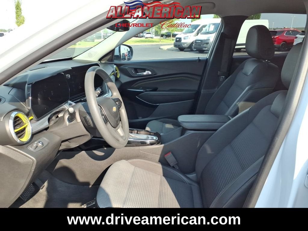 2025 Chevrolet Trax LT