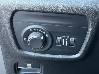 2023 Jeep Grand Cherokee Laredo 4x4