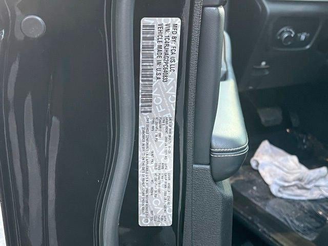 2023 Jeep Grand Cherokee Laredo 4x4