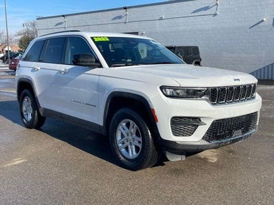 2023 Jeep Grand Cherokee Laredo 4x4