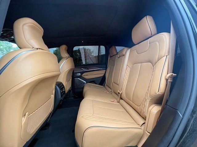 2023 Jeep Grand Cherokee Summit 4x4