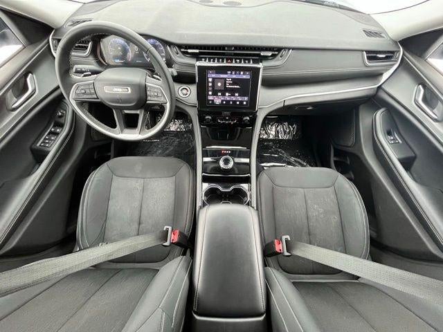 2023 Jeep Grand Cherokee L Laredo 4x4