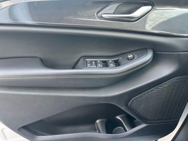 2023 Jeep Grand Cherokee L Laredo 4x4