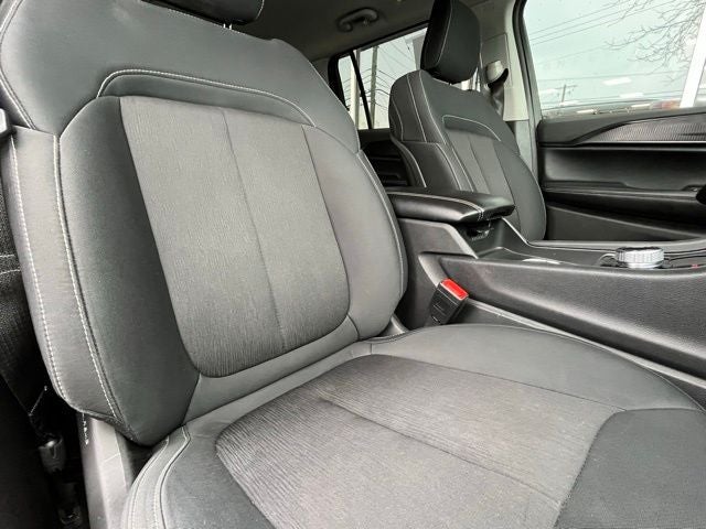 2023 Jeep Grand Cherokee L Laredo 4x4