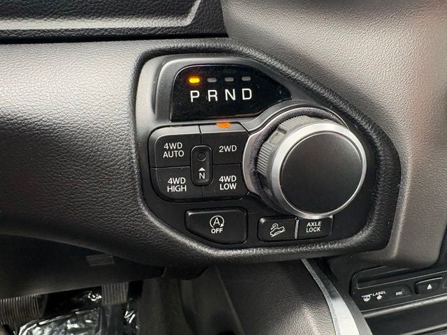 2019 RAM 1500 Big Horn/Lone Star Crew Cab 4x4 5'7' Box