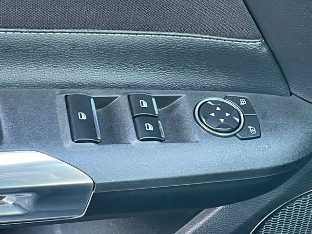 2017 Ford Mustang V6