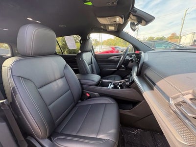 2025 Chevrolet Traverse AWD LT