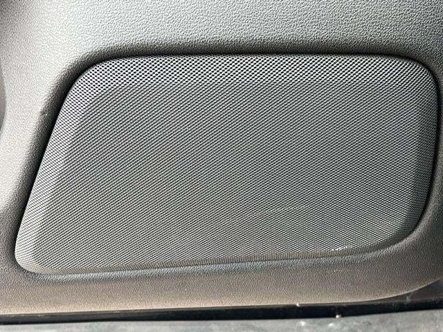 2014 Lincoln MKS Base