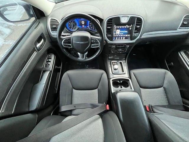 2022 Chrysler 300 Touring AWD