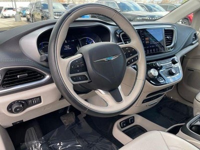 2018 Chrysler Pacifica Hybrid Limited
