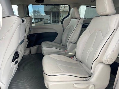 2018 Chrysler Pacifica Hybrid Limited