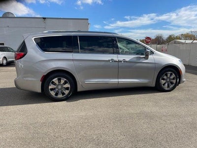2018 Chrysler Pacifica Hybrid Limited