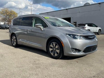 2018 Chrysler Pacifica Hybrid Limited