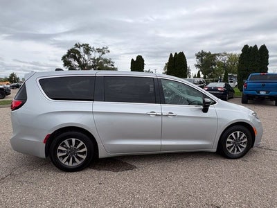 2024 Chrysler Pacifica Hybrid Select