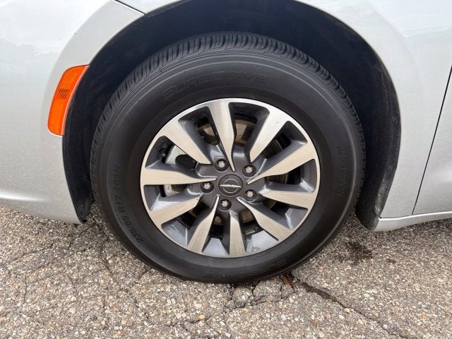 2024 Chrysler Pacifica Hybrid Select