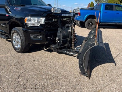 2022 RAM 2500 Big Horn Regular Cab 4x4 8' Box