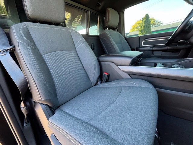 2022 RAM 2500 Big Horn Regular Cab 4x4 8' Box