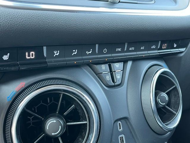 2025 Chevrolet Blazer AWD 2LT