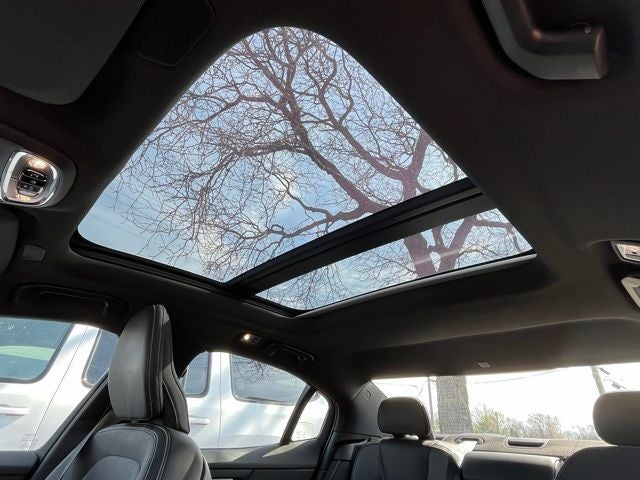 2019 Volvo S60 T6 R-Design