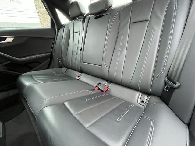 2023 Audi A4 Premium Plus 45 TFSI S line quattro S tronic