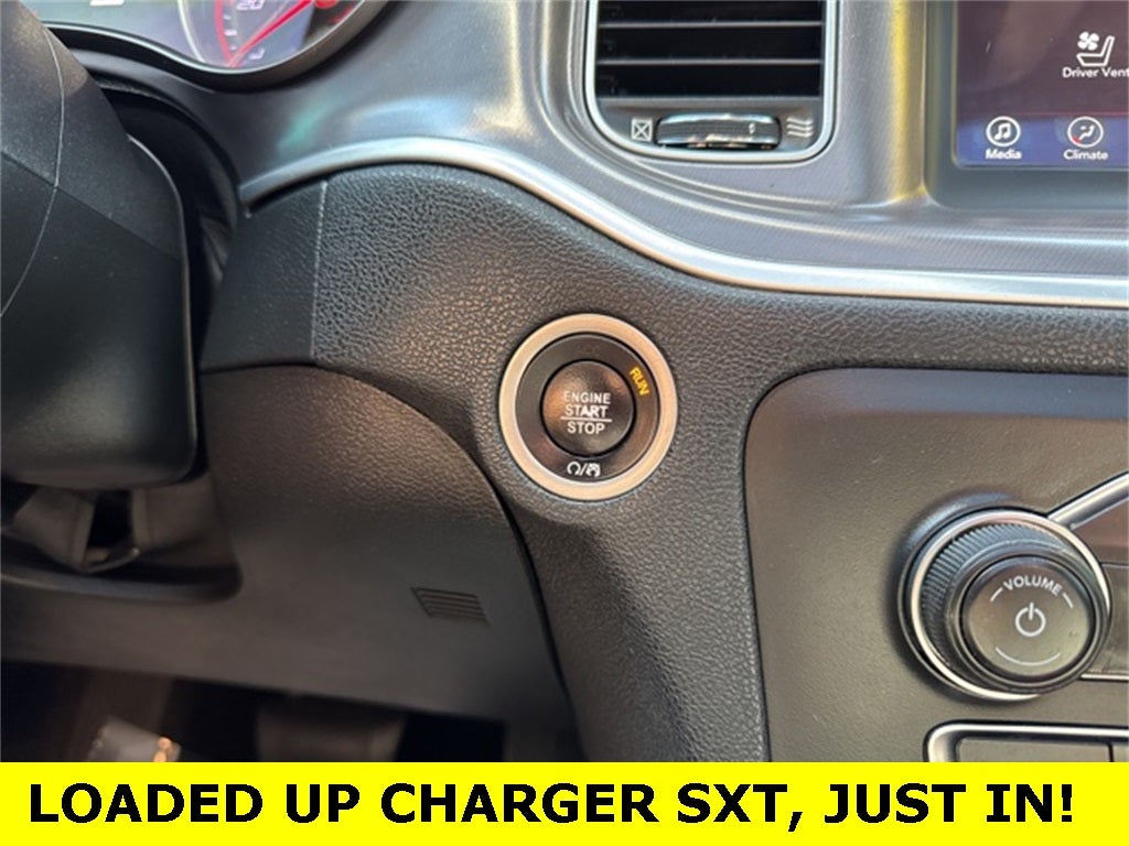 2019 Dodge Charger SXT