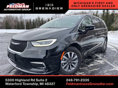 2024 Chrysler Pacifica Hybrid Select