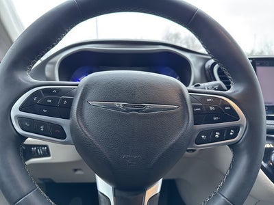 2024 Chrysler Pacifica Hybrid Select