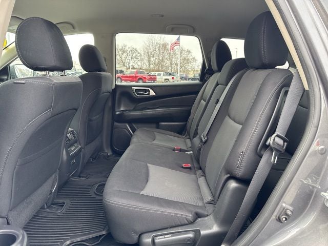 2019 Nissan Pathfinder SV